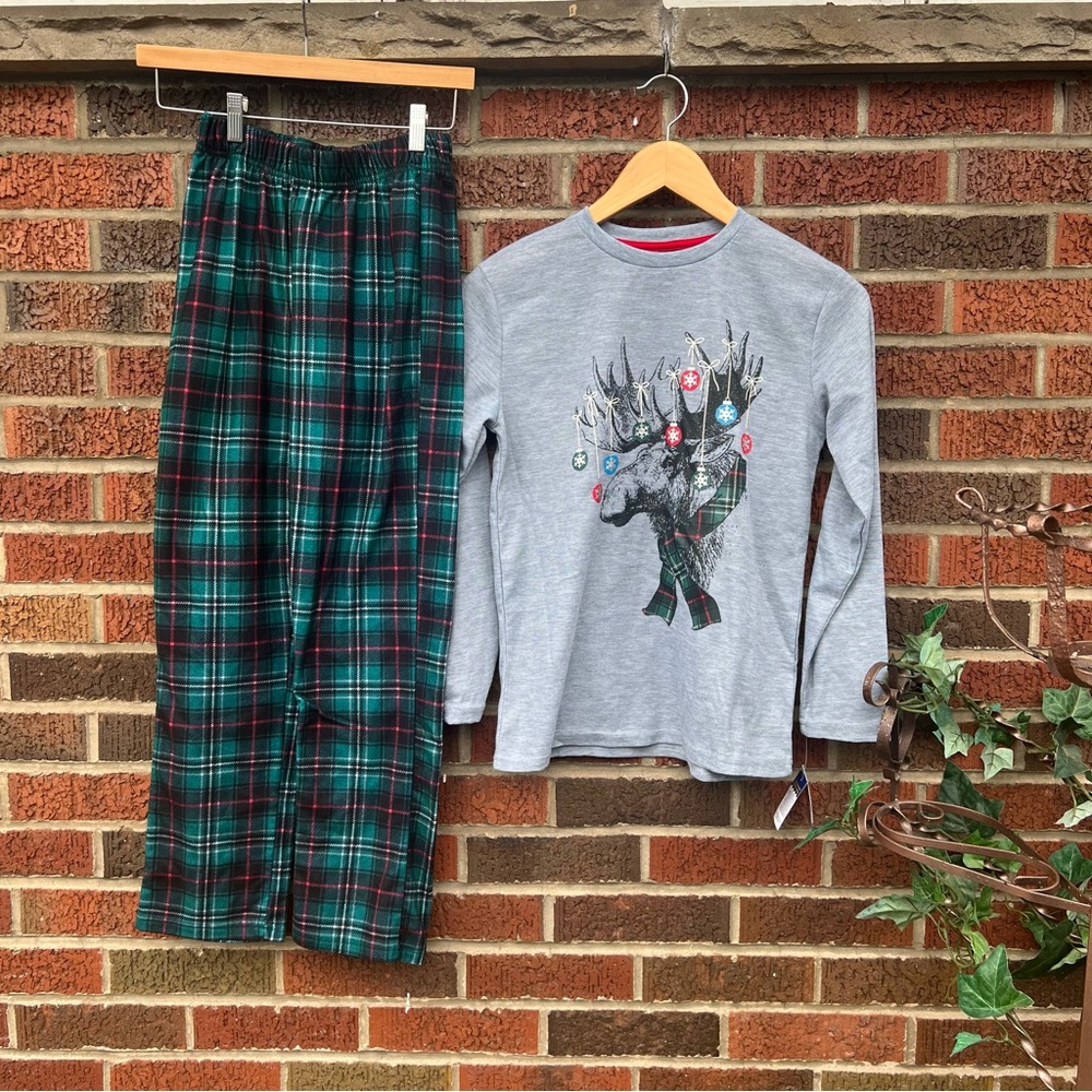 Sleep In It Gray and Green Plaid Christmas Holiday Lights Pajama Set